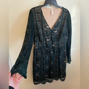 Dark green lace/nude long sleeve midi dress! Xhiliration brand. XL